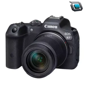 Cámara Canon EOS R7 mirrorless con lente 18-150 mm, combinación versátil y potente para capturar desde gran angular hasta telefoto con alta precisión.