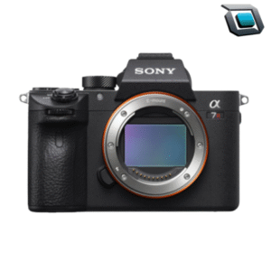 Cámara Sony Alpha 7R III full frame (solo cuerpo), con sensor de 42.4MP, grabación 4K HDR y alto rango dinámico, ideal para fotografía de alta resolución y video profesional.