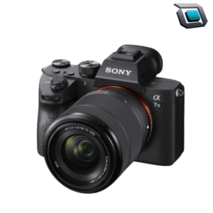 Cámara Sony Alpha A7 III full frame con lente 28-70mm F3.5-5.6 OSS, kit ideal para fotografía y video profesional con excelente calidad de imagen y estabilización óptica.